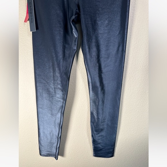 CARBON38 High Rise 7/8 Length Legging in Black Takara Shine - Picture 14 of 16